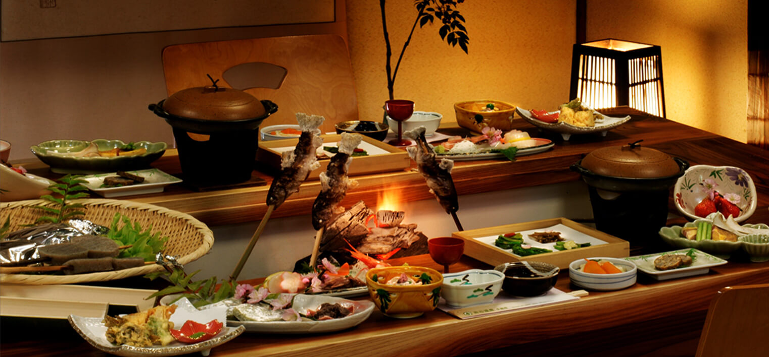 画像:囲炉裏料理