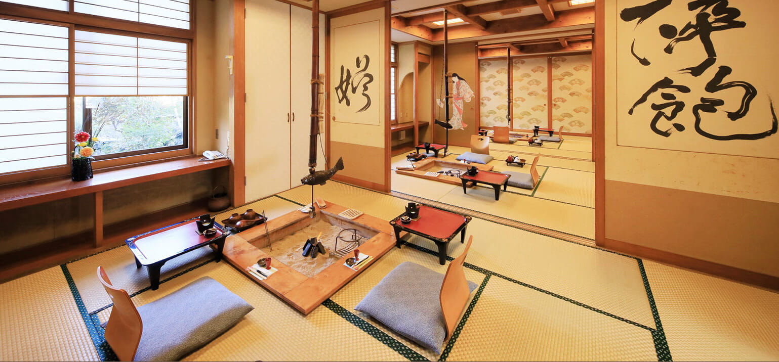 画像:囲炉裏座敷(別角度)