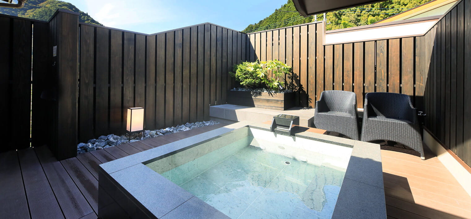 画像:杏 露天風呂