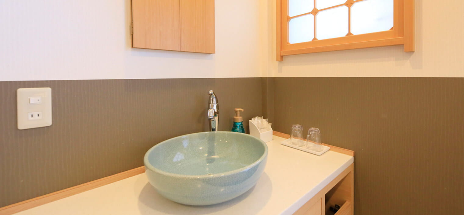 画像:桃・楓 洗面台