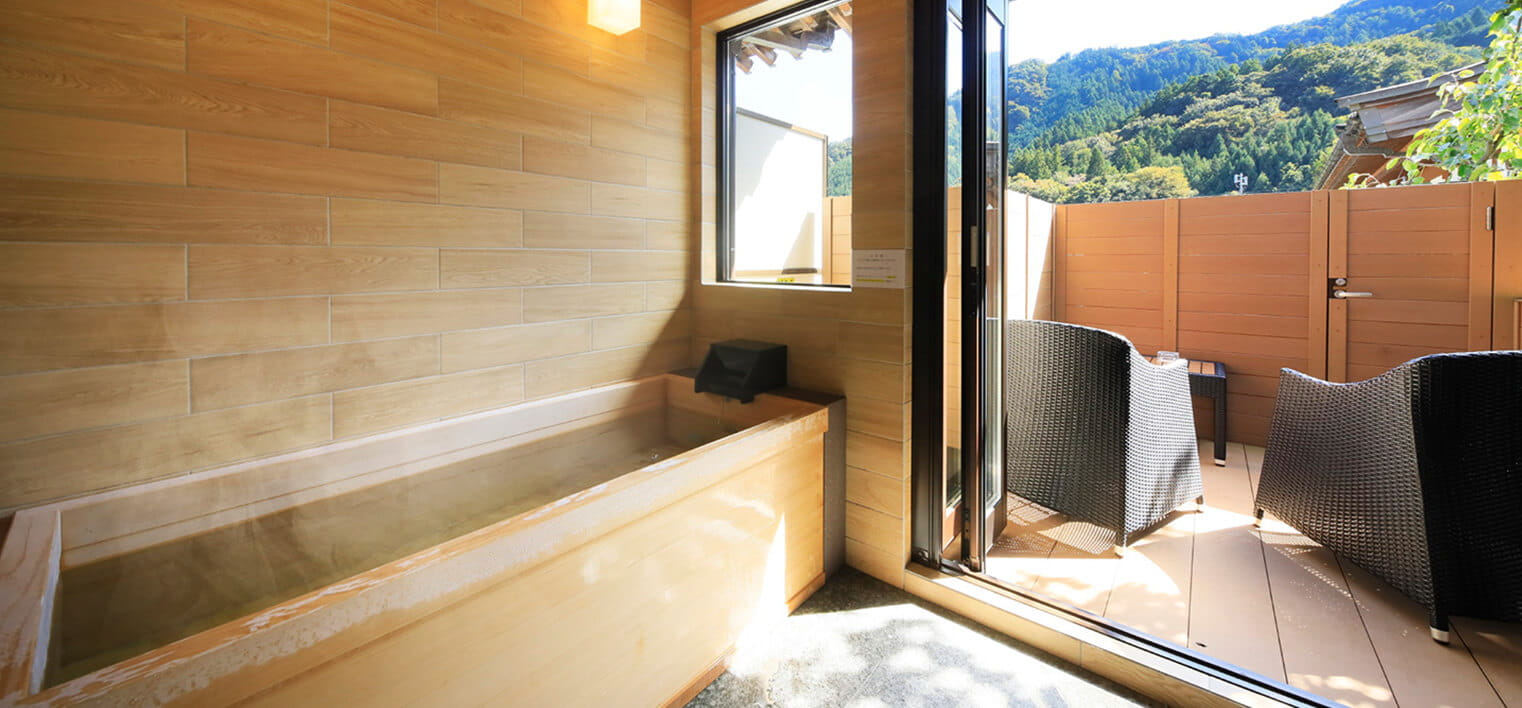 画像:梨 半露天風呂